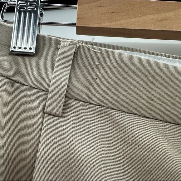 Haggar Beige Classic Fit Straight Leg Khaki Pants Size 40 x 30‎ - Picture 9 of 9
